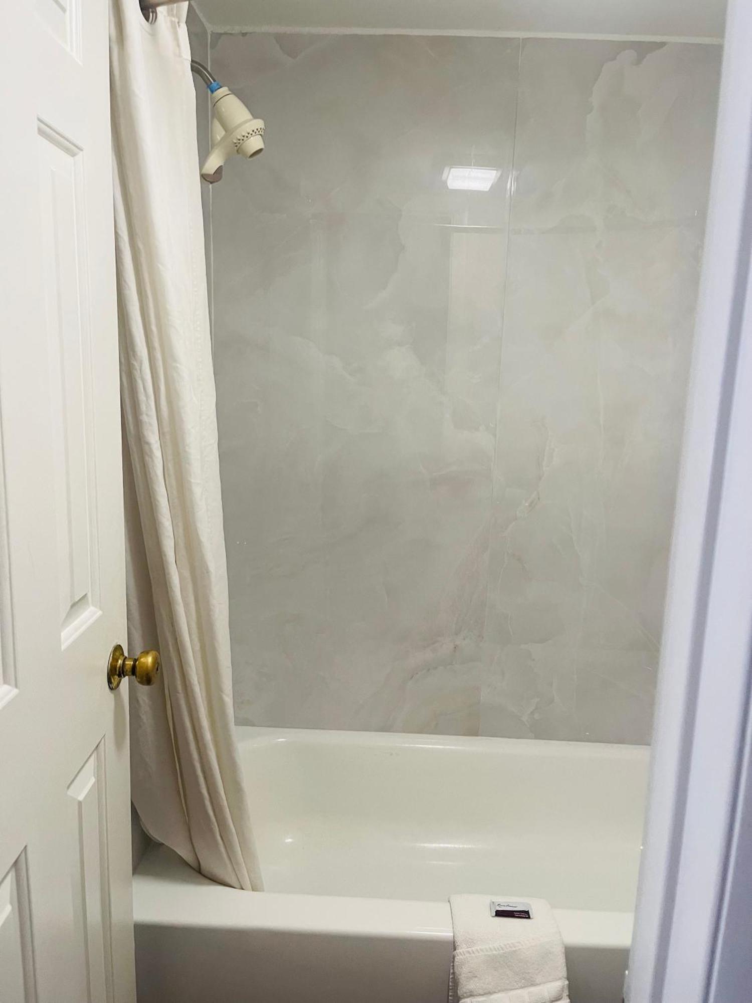 Bourbon Capital Inn Bardstown Bagian luar foto