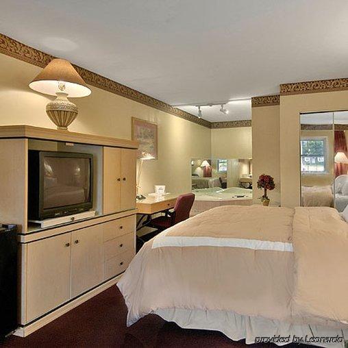 Bourbon Capital Inn Bardstown Bagian luar foto
